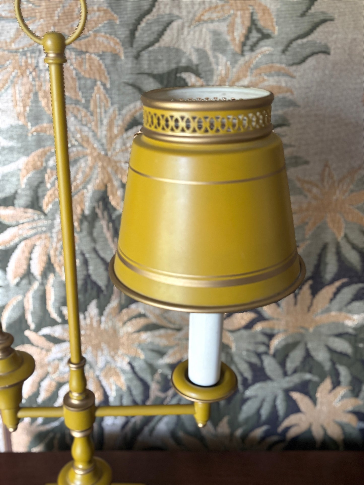 Vintage toleware lamp