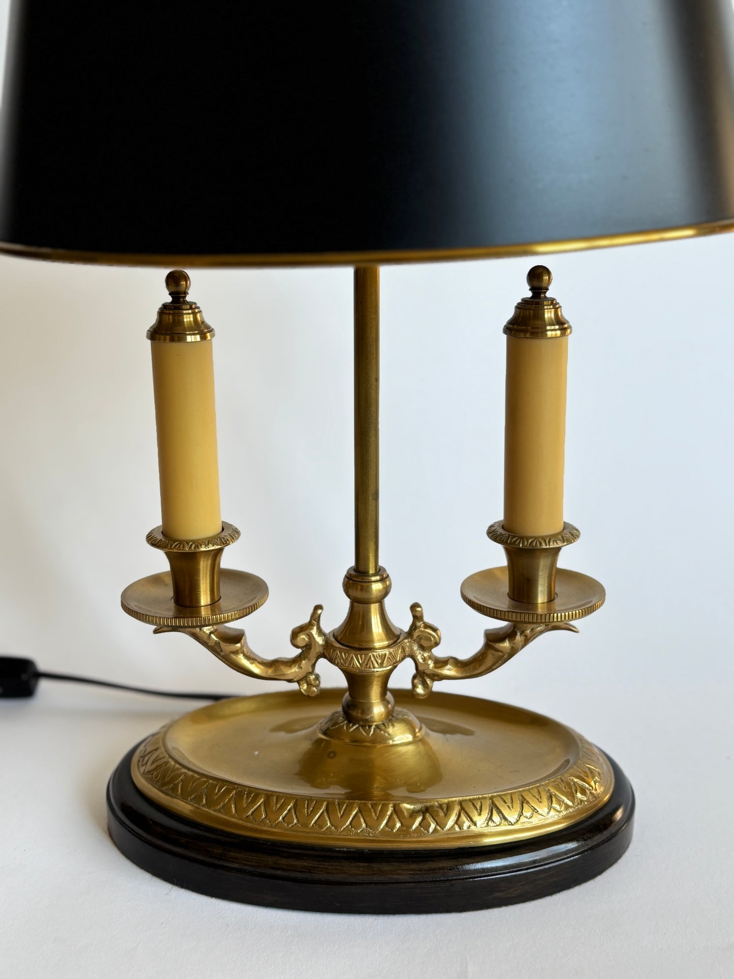 Brass bouillotte lamp