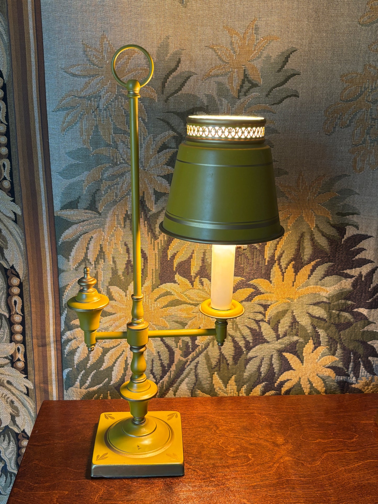 Vintage toleware lamp