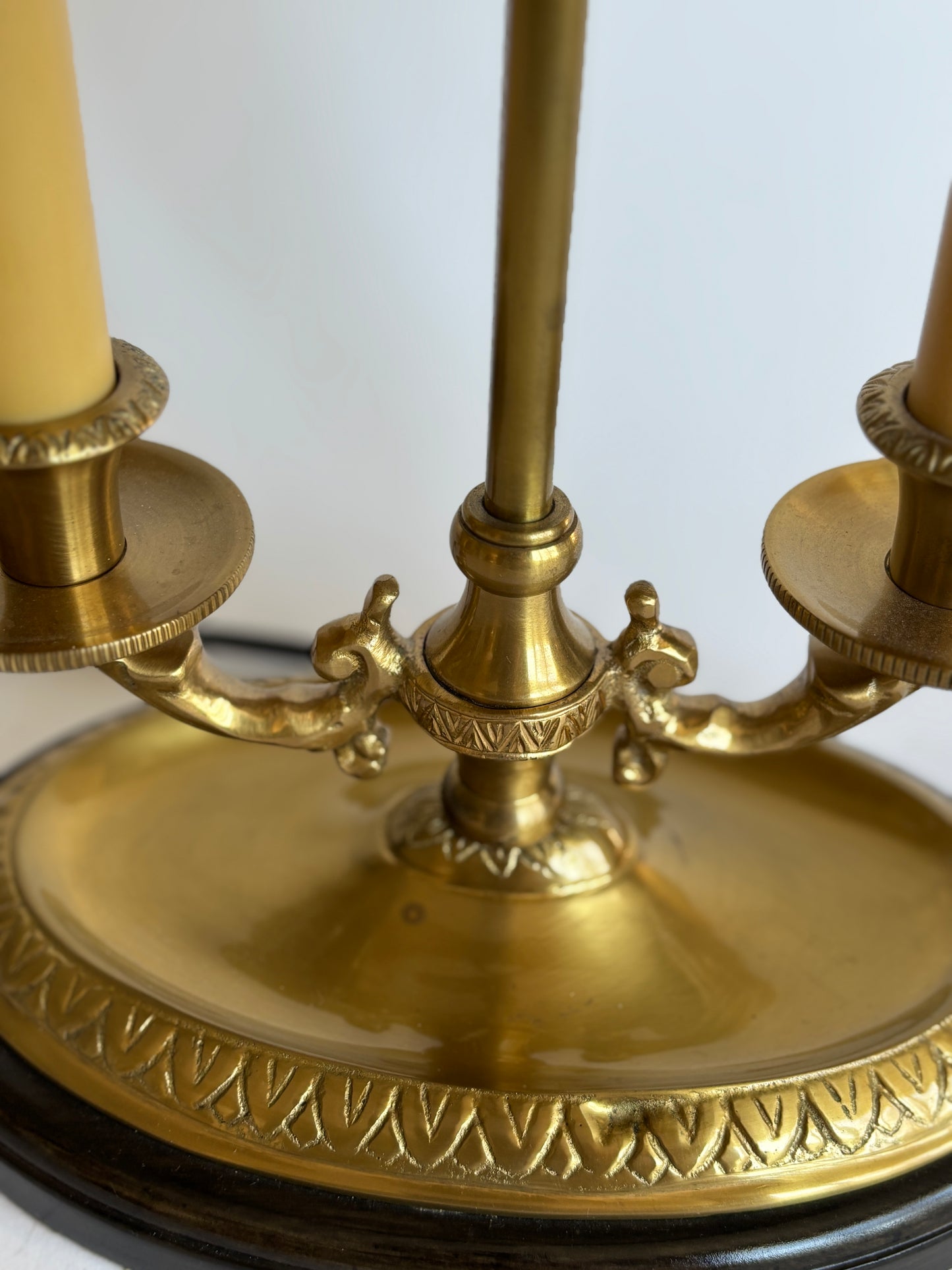 Brass bouillotte lamp