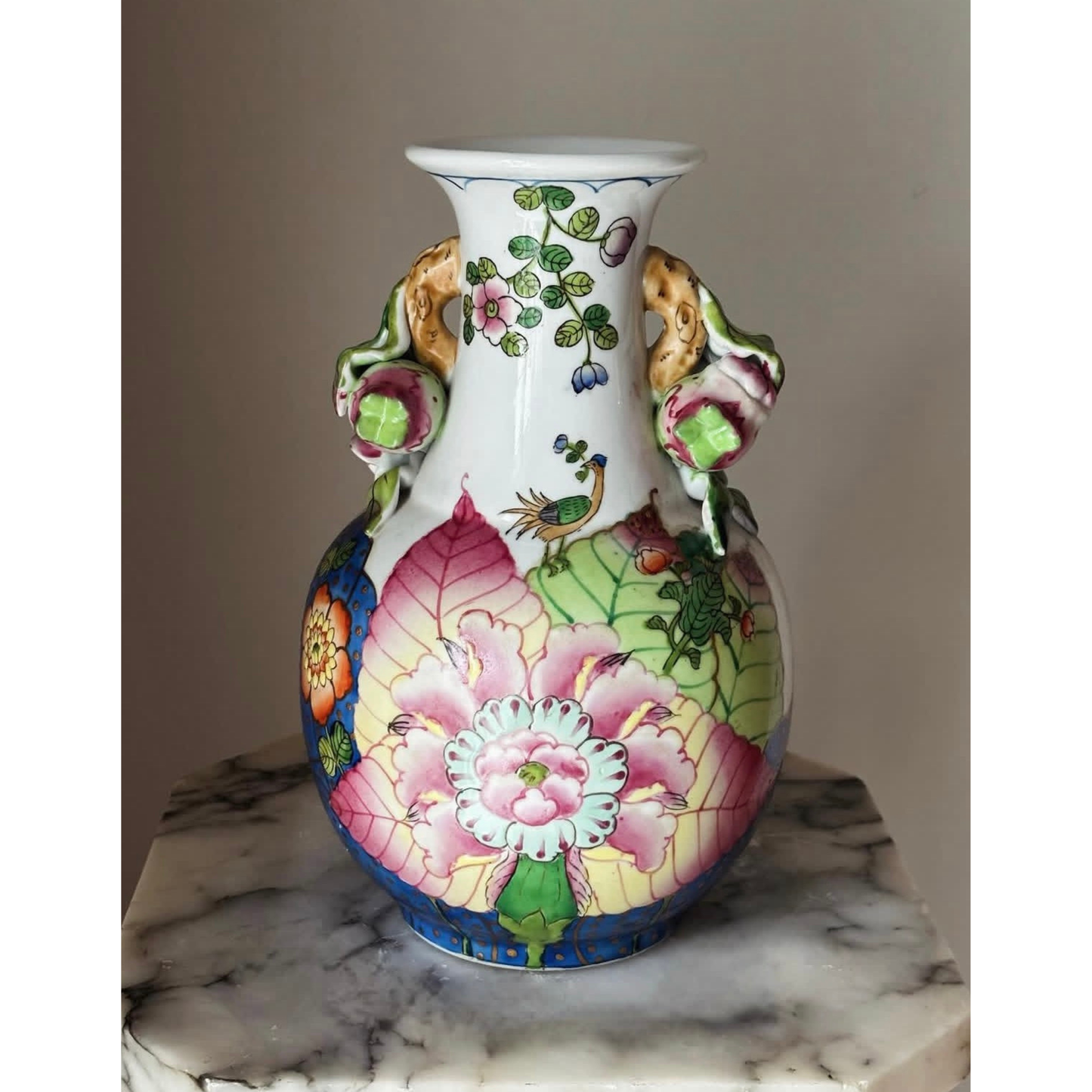Vintage Tobacco leaf vase