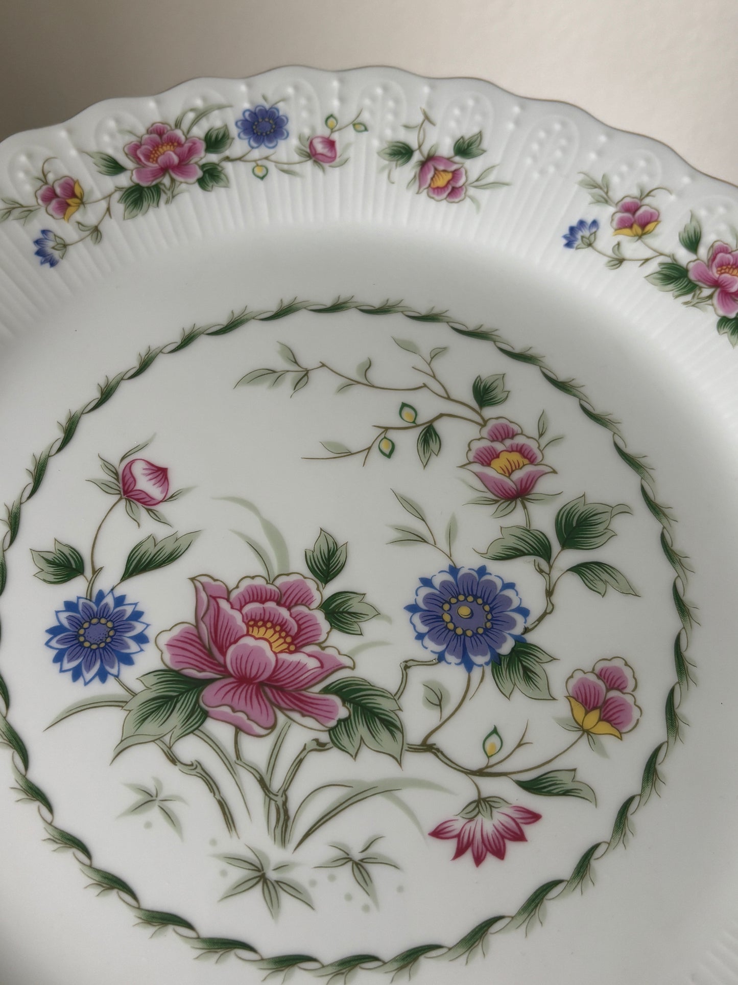 Cake stand